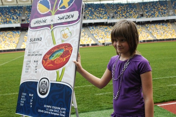 Ukraine and Poland unveil EURO ticket design