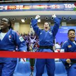 France whitewash home favorites to take team gold in Team Event